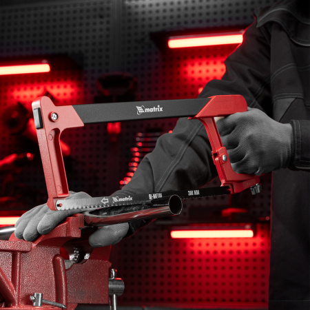 Ножовка по металлу, 300 мм, биметаллическое полотно, обрезиненная рукоятка Matrix