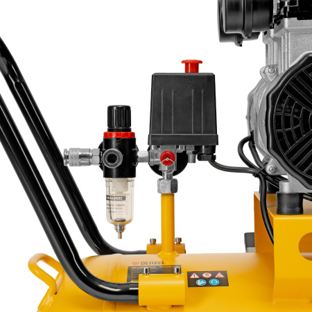 Компрессор безмасляный, малошумный DLS 3300/100, 3300 Вт,3x1100, 100 л, 570 л/мин ,блок управления Denzel