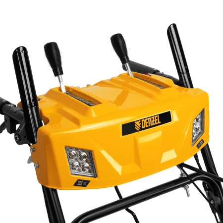 Бензиновая снегоуборочная машина SBL 711DT PRO, 420cc, гусеницы, эл.старт, блок. дифф. Denzel