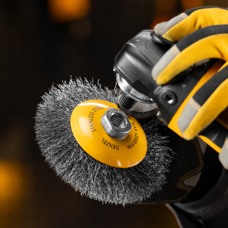 Щетка для УШМ, 125 мм, "Тарелка", витая нержавеющая проволока 0.3 мм, М14 Denzel