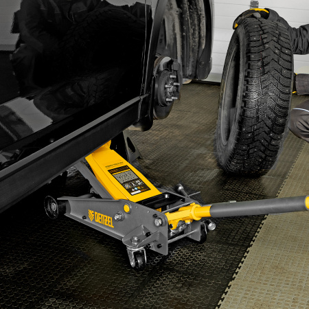 Домкрат гидравлический подкатной 3 т, с фиксатором, быстрый подъем, 135-480 мм, профессиональный Denzel цена