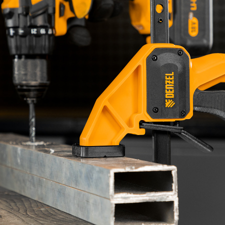 Струбцина F-образная, быстрозажимная, 150 х 80 мм, усиленный нейлоновый корпус Denzel цена