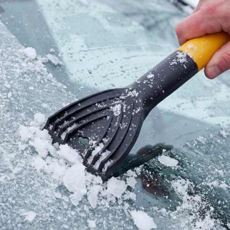 Щетка-сметка со скребком, телескоп, поворотная голова, водосгон 950-1320 мм Denzel цена