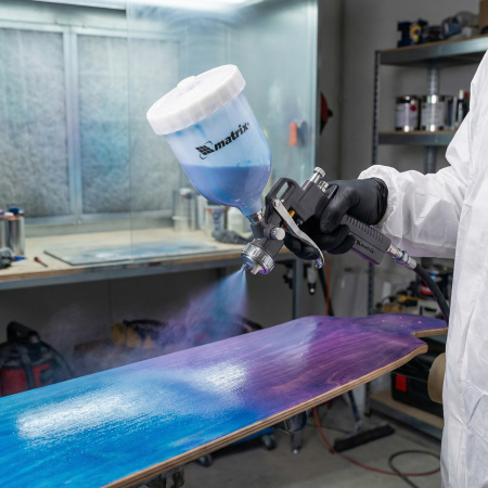 Набор пневмоинструмента, 5 предметов, быстросъемное соединение, краскораспылитель с верхним бачком Matrix цена