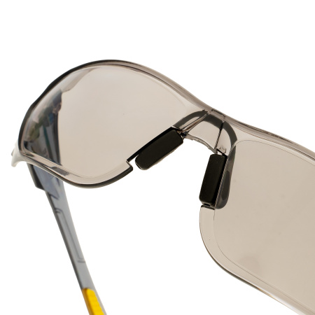 Очки защитные открытые, поликарбонатные, дымчатая линза Denzel цена