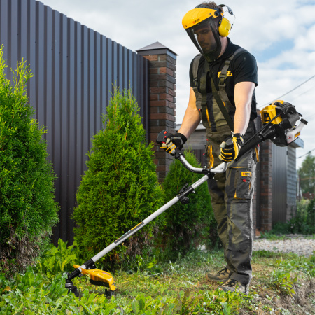 Триммер бензиновый DR-52S, 52 см3, разъемная штанга, состоит из 2 частей Denzel цена