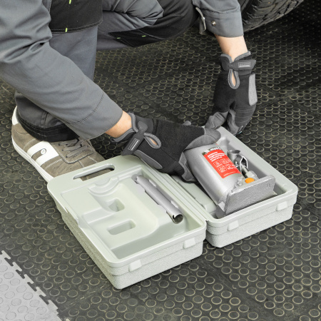 Домкрат гидравлический бутылочный, 5 т, h подъема 197-382 мм, в пластиковом кейсе Matrix цена