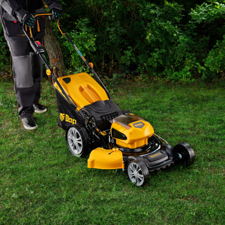 Газонокосилка аккумуляторная бесщеточная RLM450-36, Li-ion, 36 В, 4 Ач, 450 мм, травосборник 40 л Denzel цена