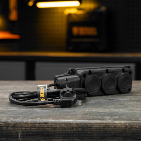 Шнур сетевой Energy Series, ПВС, 3 м, 3 x 1 мм, с неразборной вилкой, черный, Denzel цена