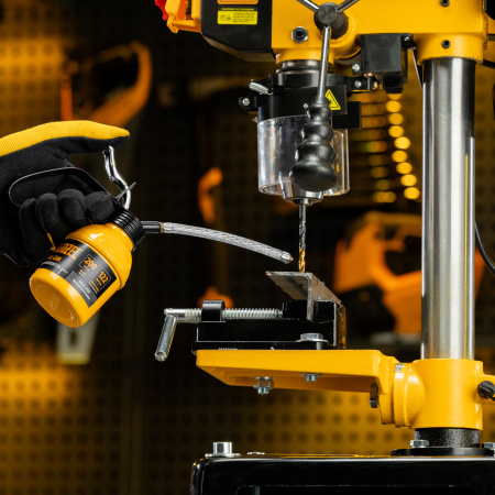 Масленка-нагнетатель, металлический корпус, 0,2 л, гибкий наконечник Denzel цена