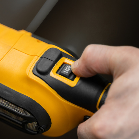 Машина полировальная CP-180, 1400 Вт, 180 мм, 0-3000 об/мин Denzel цена