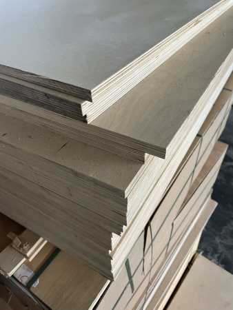 Фанера ФК шлифованная 12 мм 1525х1525 сорт 4/4