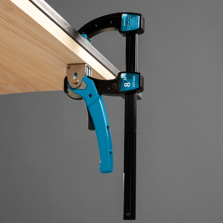 Струбцина реечная быстрозажимная 8, металлический корпус, рычажный храповой механизм, 200 мм Gross цена