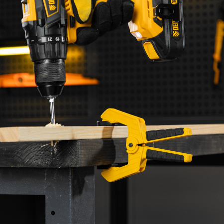 Струбцина клещеобразная, усиленная 65 х 50 мм, двухкомпонентные рукоятки Denzel цена