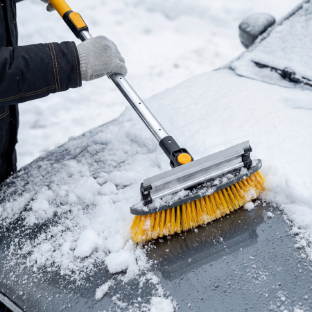 Щетка-сметка со скребком, телескоп, поворотная голова, водосгон 950-1320 мм Denzel цена