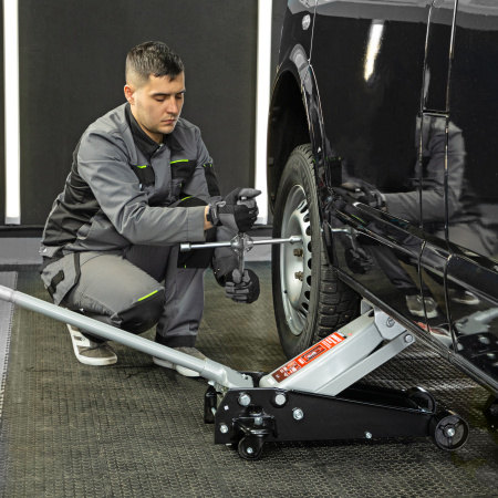 Домкрат гидравлический подкатной, 3 т, высота подъема 140-520 мм Matrix цена