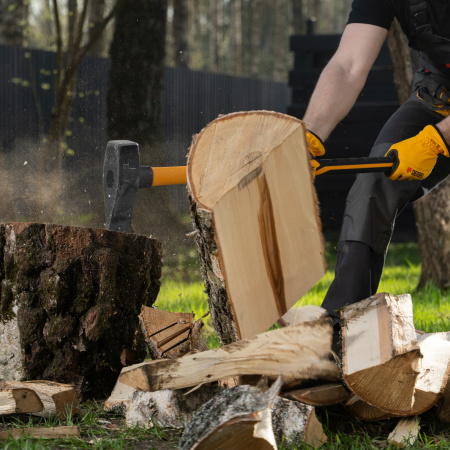 Колун-кувалда 4000 г, кованая, фибергласовая  рукоятка c TPR покрытием, 880 мм Denzel цена