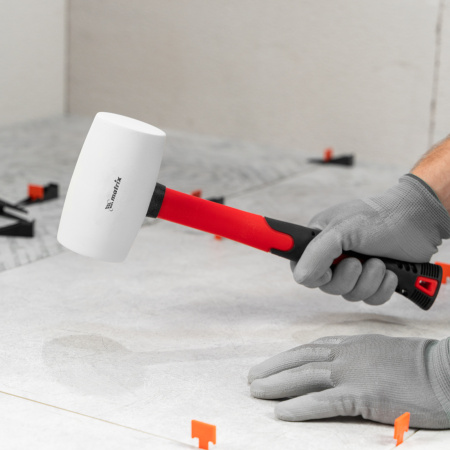 Киянка резиновая, 680 г, белая резина, фибергласовая рукоятка Matrix