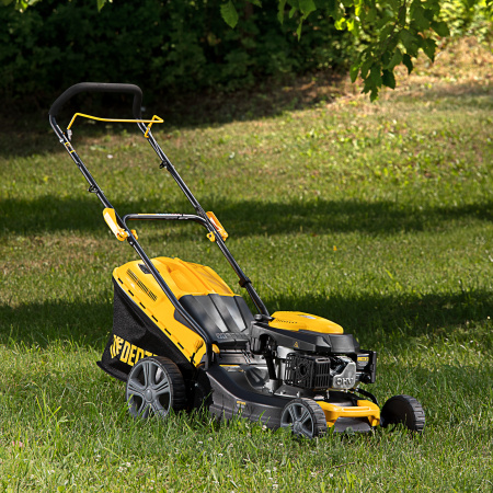 Газонокосилка бензиновая GLD-460, 146 куб.см, ширина 46 см, ручная, 7 уровней, травосборник 50 л Denzel цена