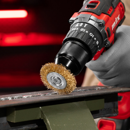 Щетка для дрели, 50 мм, плоская со шпилькой, латунированная витая проволока Matrix