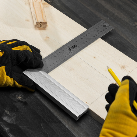 Угольник стальной 300 мм, нержавеющая сталь, градуировка, алюминиевое основание Denzel цена