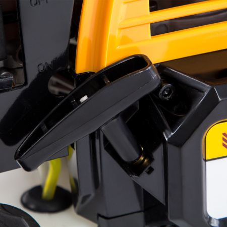 Триммер бензиновый DR-43S, 43 см3, разъемная штанга, состоит из 2 частей Denzel цена