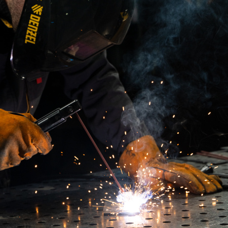 Аппарат инвертор. полуавтомат. cварки IMIG-185SDR, 180 А, ПВ 60%, катушка 5 кг Denzel