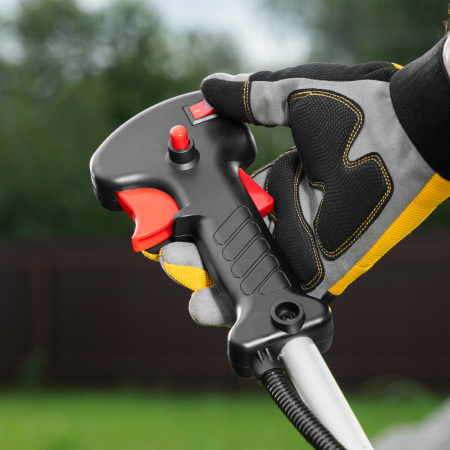 Триммер бензиновый DR-52S, 52 см3, разъемная штанга, состоит из 2 частей Denzel цена