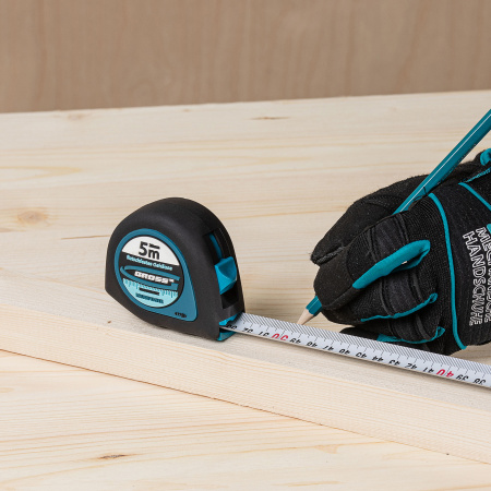 Рулетка "Ergonomisch",5 м x 25 мм,магнитный обрезиненный зацеп Gross цена