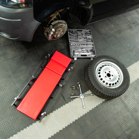 Лежак ремонтный на шести колесах, 1030 х 440 х 120 мм, поднимающийся подголовник Matrix цена