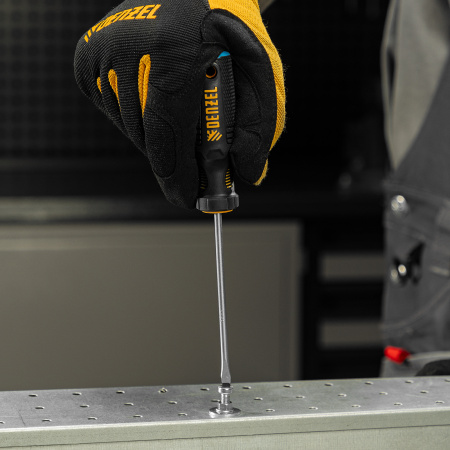 Отвертка SL4х100 мм, CrV, трехкомпонентная рукоятка Denzel