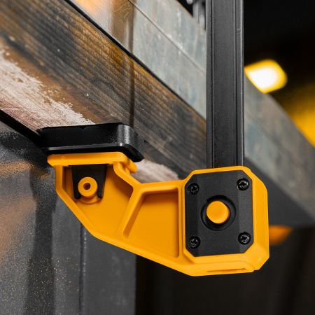 Струбцина F-образная, быстрозажимная, 450 х 80 мм, усиленный нейлоновый корпус Denzel цена