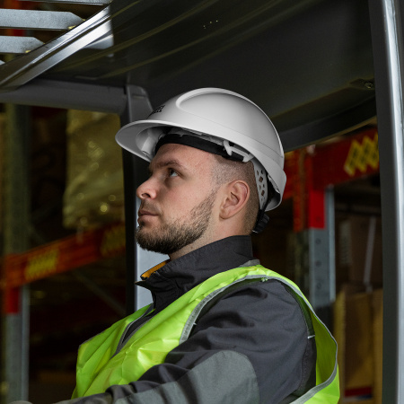 Каска защитная ударопрочная, ABS/PC, плавная регулировка, модель «Форвард» (К-05)белая Denzel цена