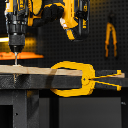 Струбцина клещеобразная, удлиненная 75 х 110 мм двухкомпонентные рукоятки Denzel цена