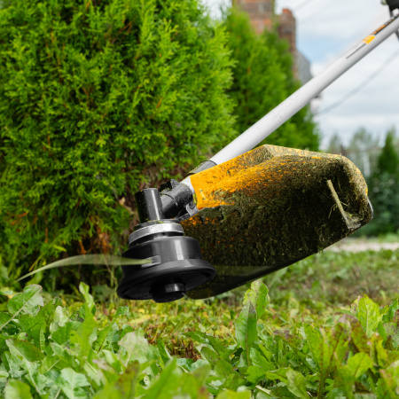 Триммер бензиновый DT-43E, 43 см3, неразъемная штанга, электростартер, состоит из 2 частей Denzel цена