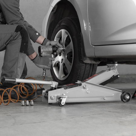 Домкрат гидравлический подкатной, 3 т, высота подъема 130-410 мм, поворотная ручка Matrix цена