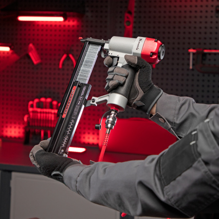 Нейлер-степлер пневматический 2 в 1, гвозди 18GA длина 10-50 мм, скобы 18GA длина 25-40 мм Matrix цена