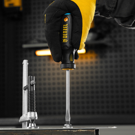 Отвертка, SL6x100 мм, S2, 3к рукоятка Denzel