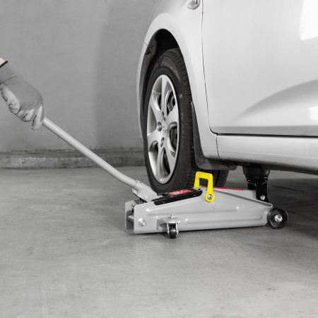 Домкрат гидравлический подкатной, 2 т, высота подъема 135-355 мм Matrix цена