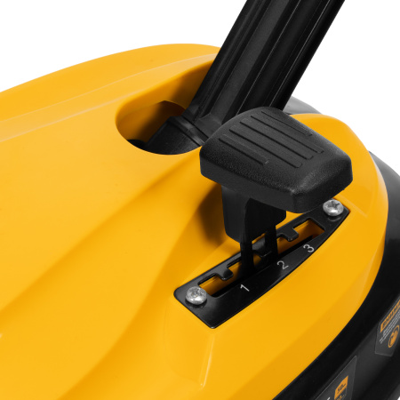 Портативная аккумуляторная газонокосилка CLM-22, Li-ion, 20В, 220 мм // Denzel цена