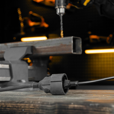 Удлинитель-шнур силовой Top Series, КГТТ, 20м, 1 розетка, 3 x 1,5 мм Denzel цена