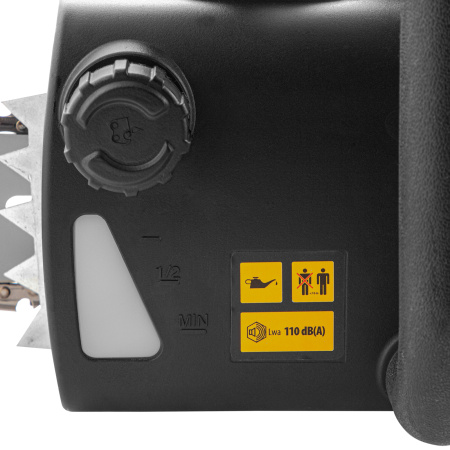 Пила цепная электрическая EDS-2200, 2.2 кВт,продольная, шина 45 см, шаг 3/8, паз 1.3 мм, 62 звена Denzel