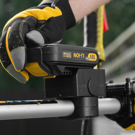 Триммер бензиновый DT-52E, 52 см3, неразъемная штанга, электростартер, состоит из 2 частей Denzel цена