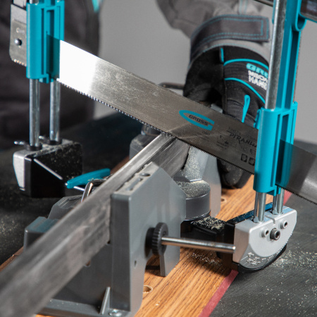 Стусло прецизионное, двухплоскостное, пила 600 мм, две прижимные струбцины, ограничительный упор Gross цена