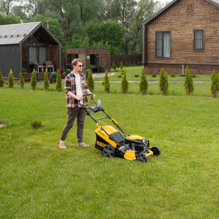 Газонокосилка бензиновая GLD-460SP, 146 куб.см, ширина 46 см, привод 7 уровней, травосборник 50 л Denzel цена