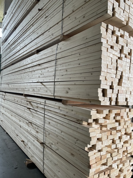 Доска строганная сухая 40х100х3000 мм цена за штуку