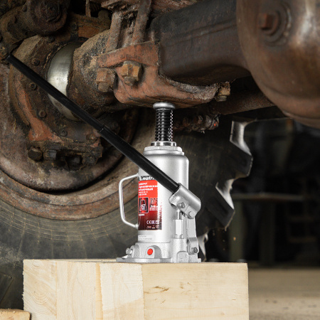 Домкрат гидравлический бутылочный, 15 т, высота подъема 230-460 мм Matrix цена