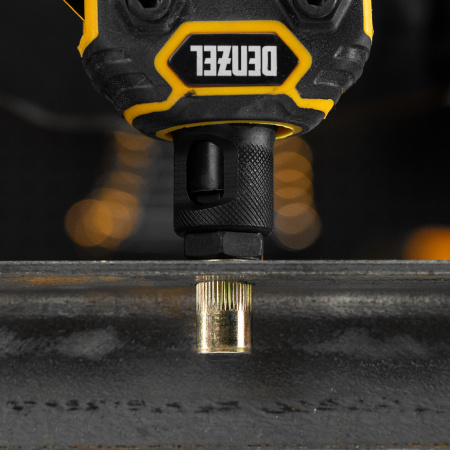 Заклепки резьбовые, стальные, оцинкованные, М10, пластиковый кейс, 35 шт. Denzel цена