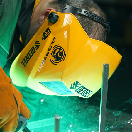 Щиток защитный лицевой (маска сварщика) F8, см. окно 100х50, Real Color, DIN4/5-8/9-13// Denzel цена