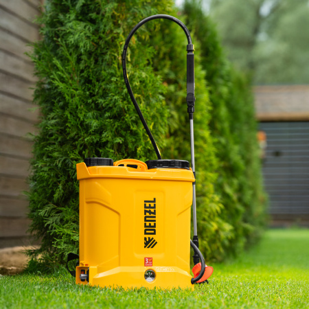 Опрыскиватель ранцевый аккумуляторный DP-10LA, 10 л, 12 В, 8 Ач Denzel цена